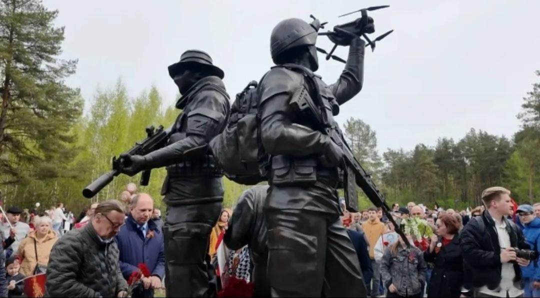 俄军已在特别军事行动区发动春夏季攻势。乌克兰武装部队联合部队通信部门负责人维克多