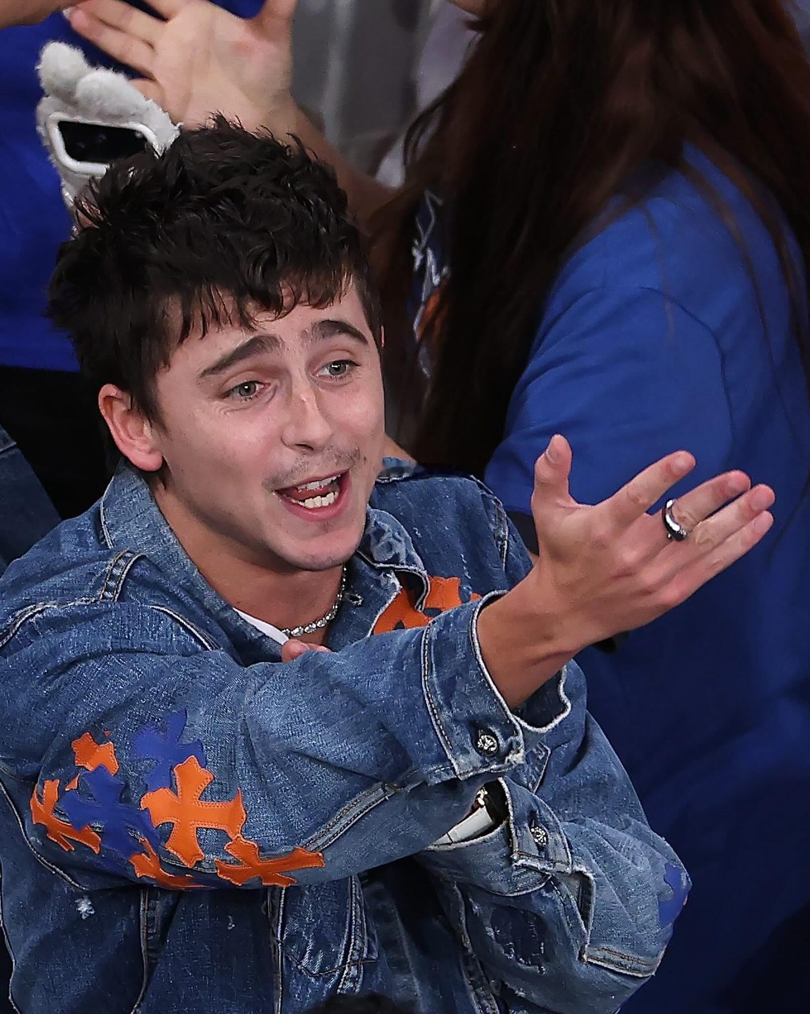 “OG，你是我的神~~”甜茶Timothée Chalamet今天欣喜若狂庆祝尼