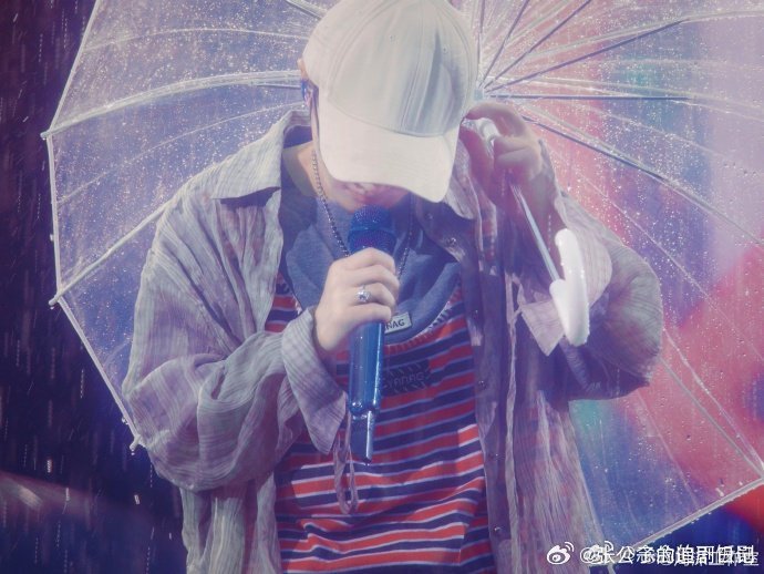 周深今日大莲花主理人这次他会唱啥限定歌曲，去年那首《千年等一回》直接封神，我到现