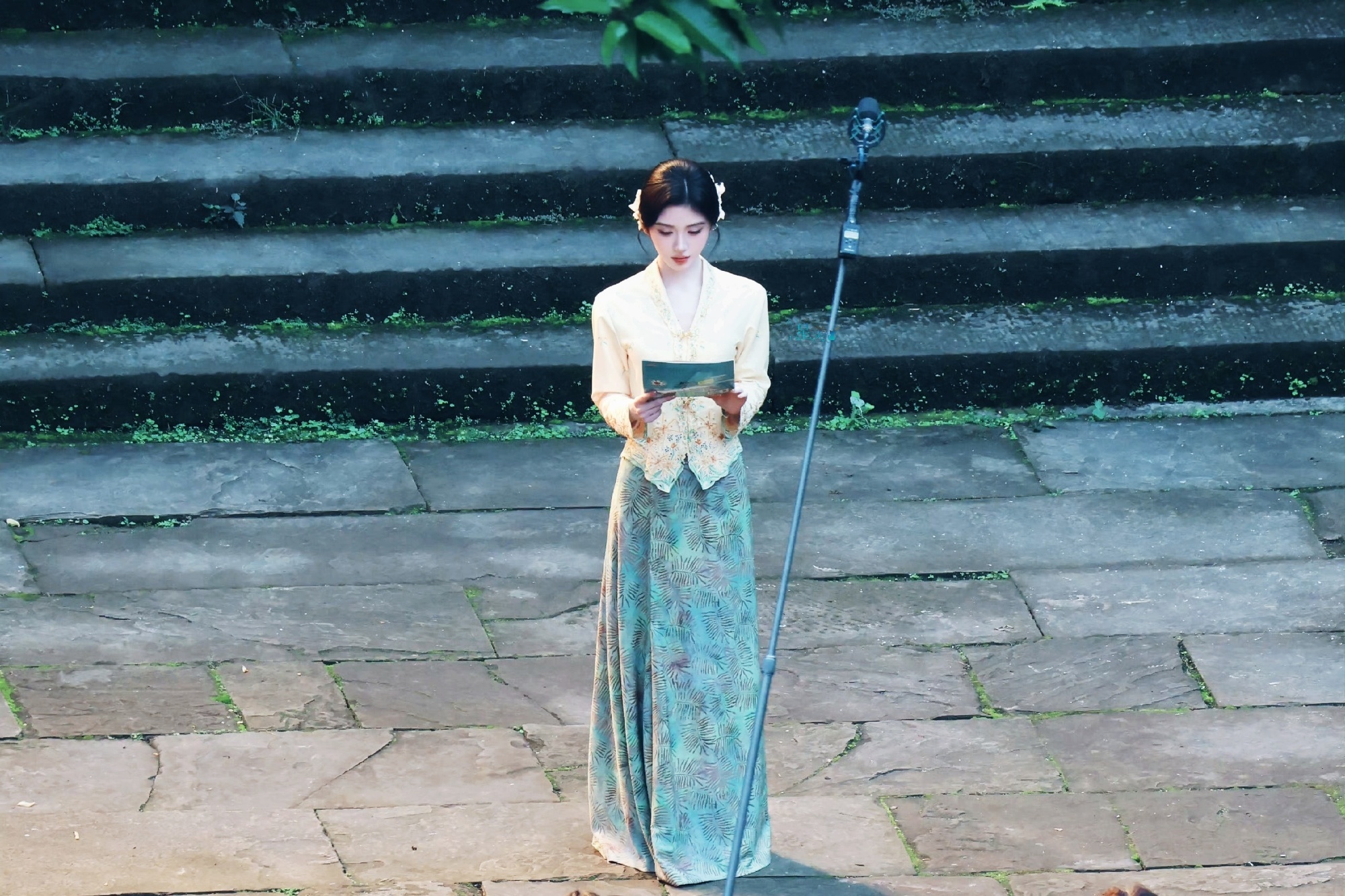 jjy鞠婧祎苏绿夏 jjy鞠婧祎万花世界 终会相见的，就像秋风吹叶，如约而归​​