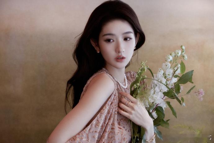 王玉雯捧花行程图  王玉雯捧花行程图🈶，接下来还有跨年晚会啊，那可真的是太值得