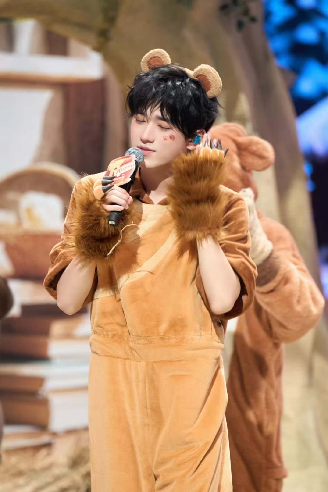 宋亚轩王牌本季最后一支vlog打卡！ 