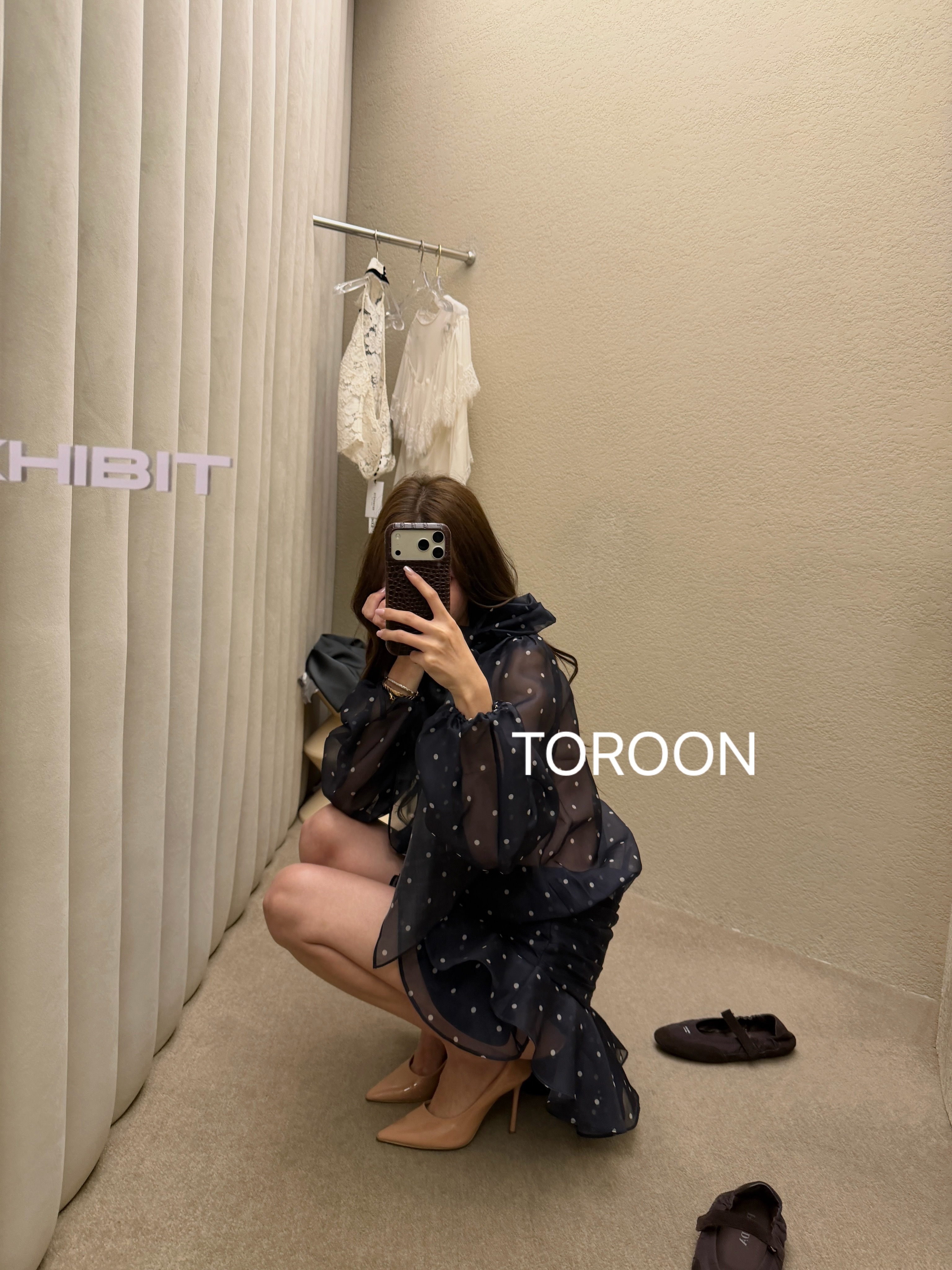 我现在真的是一点都不敢发照片每次想个日常照片 自己店铺还没用呢别的店铺都给我用了