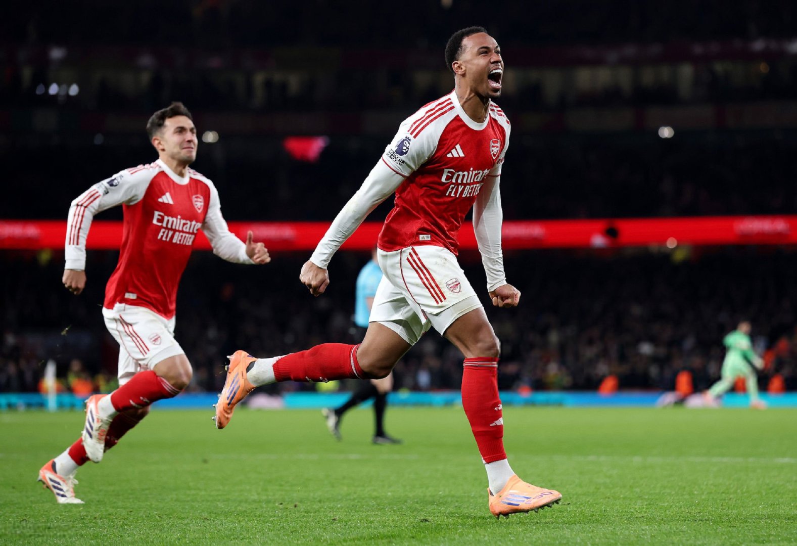 阿尔特塔谈我们定位球的质量：“我不知道。我的意思是，作为对手，当你丢球时你会感到