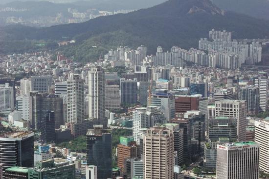 韩国总统向全国撂下狠话：“必须让中国人舒舒服服！”

你没看错，这话出自李在明之