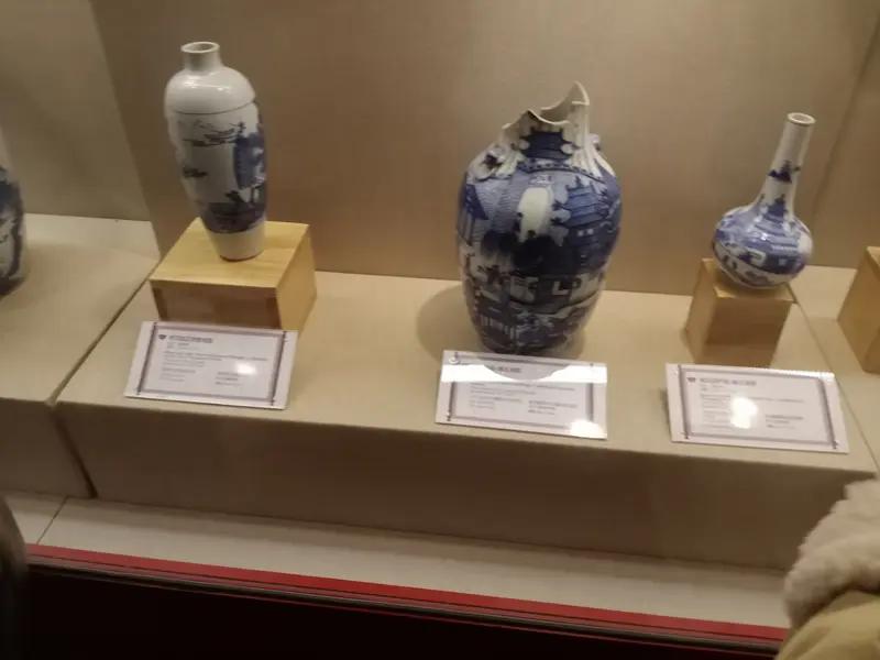 文物归还是历史侵略者出于良心发现或忏悔心理，对被侵略者进行道歉的一种方式，但侵略