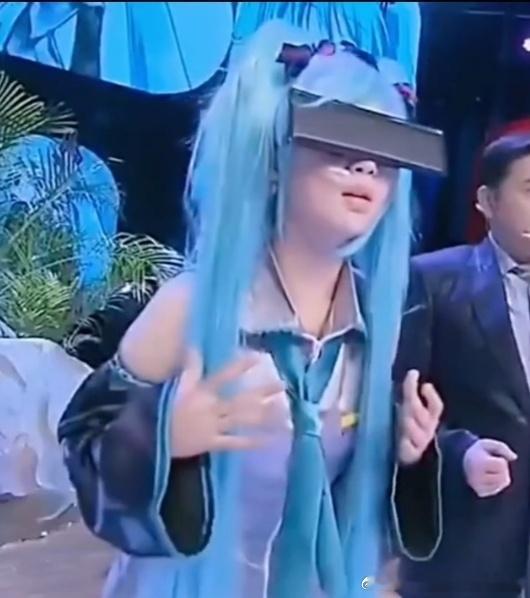 杨紫早期cos初音未来，也算是很好的回应了整容传闻，你觉得她cos的还原吗？ 