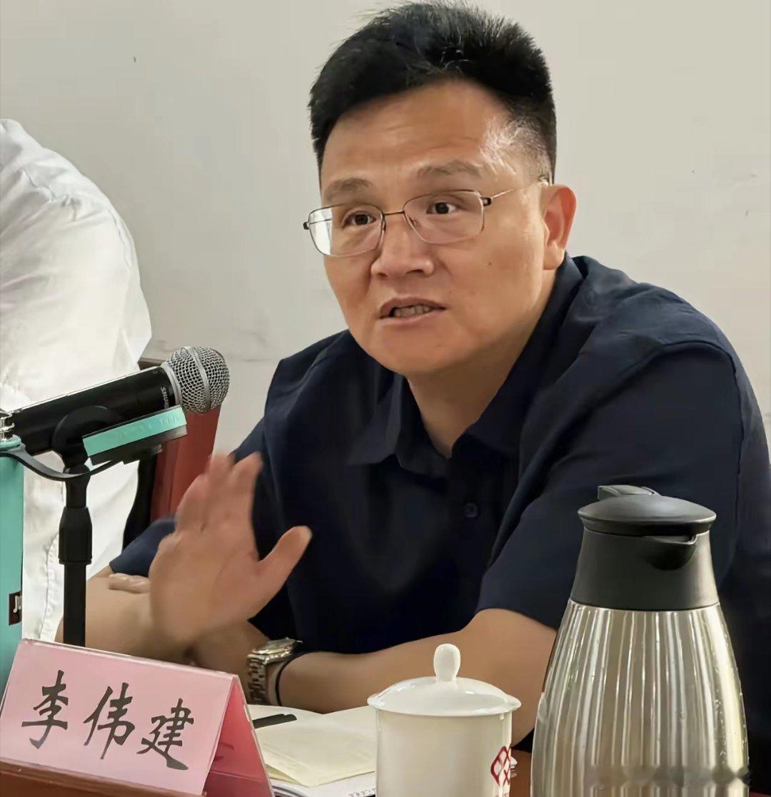 传统相声界唯一清醒的人，李伟健老师参加曲艺研讨会发表重要讲话​中国传统相声界鱼龙