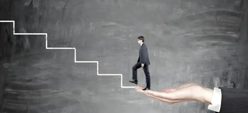 2025 是失业年的说法，我直接懵了国家统计局明明说1-9月城镇调查失业率均值5