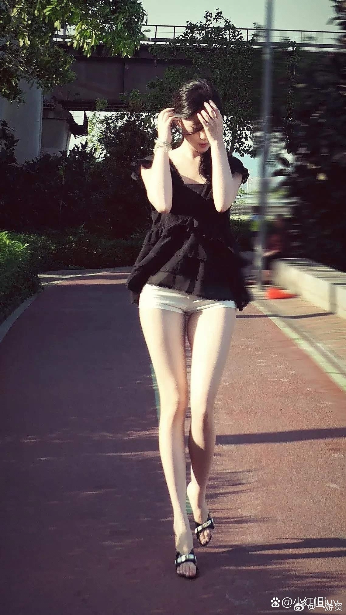 这种行情只能绿盘低吸，比谁成本低！ 