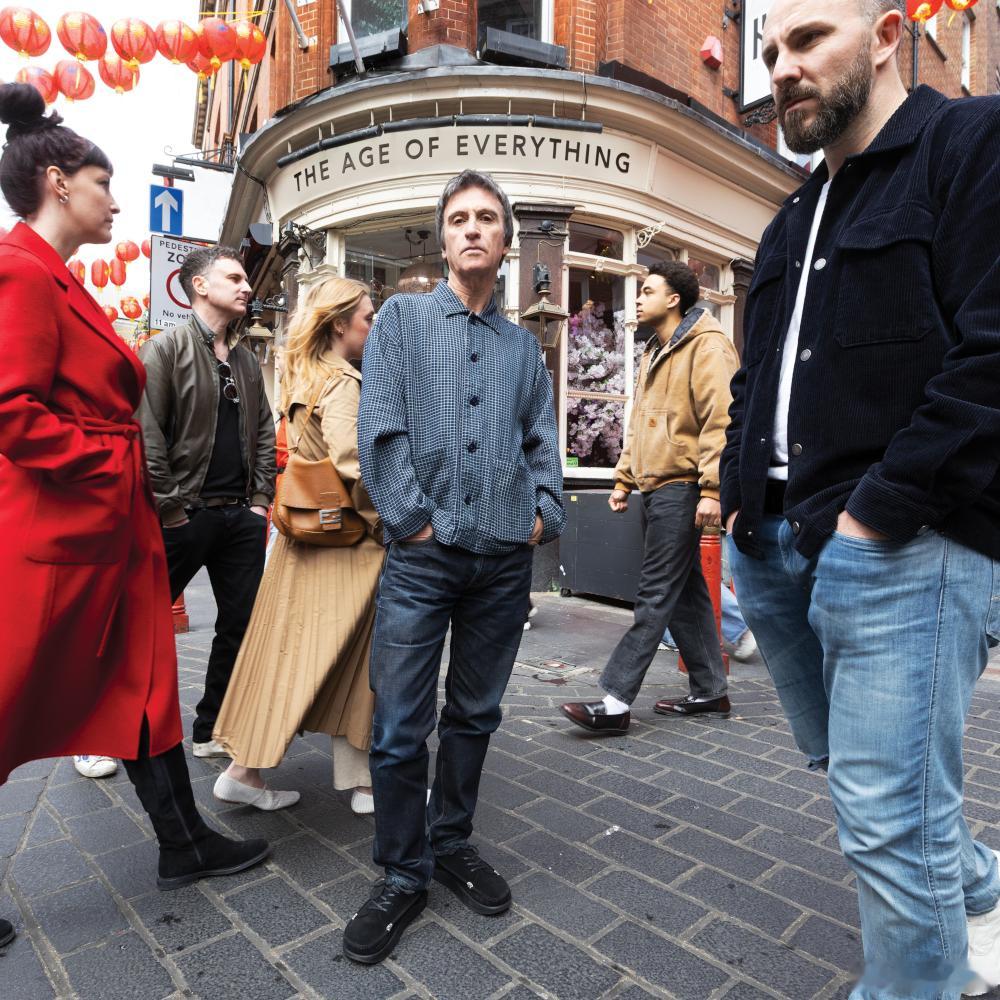 Johnny Marr 今日发行新歌《Spin》，单曲收录在将于10月2日发行的