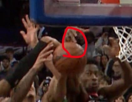 挑战成功 他的中指碰到了球 勇士vs76人