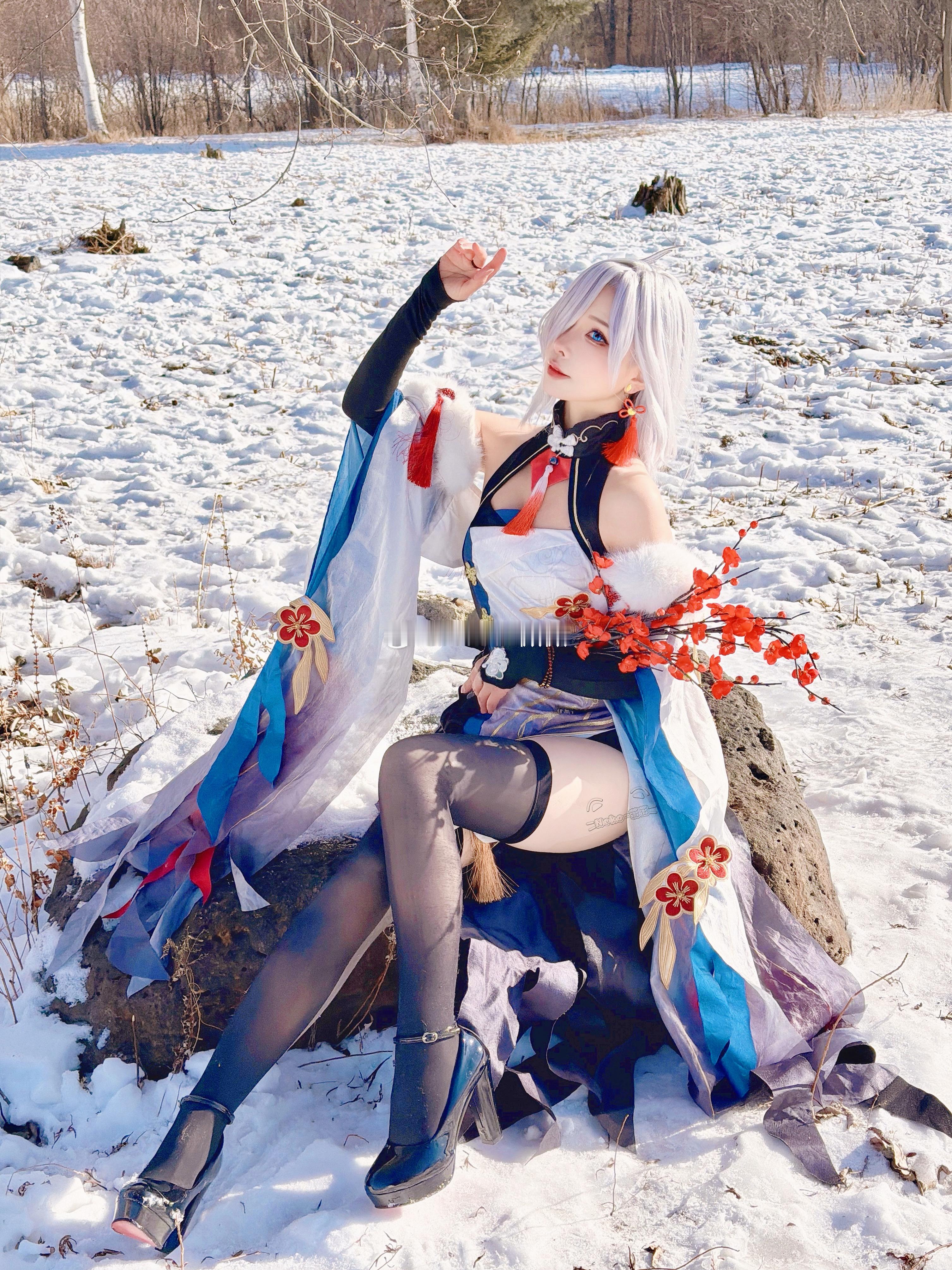 Neko_薇薇二次元cos大赏春日次元纪原神  申鹤～ 