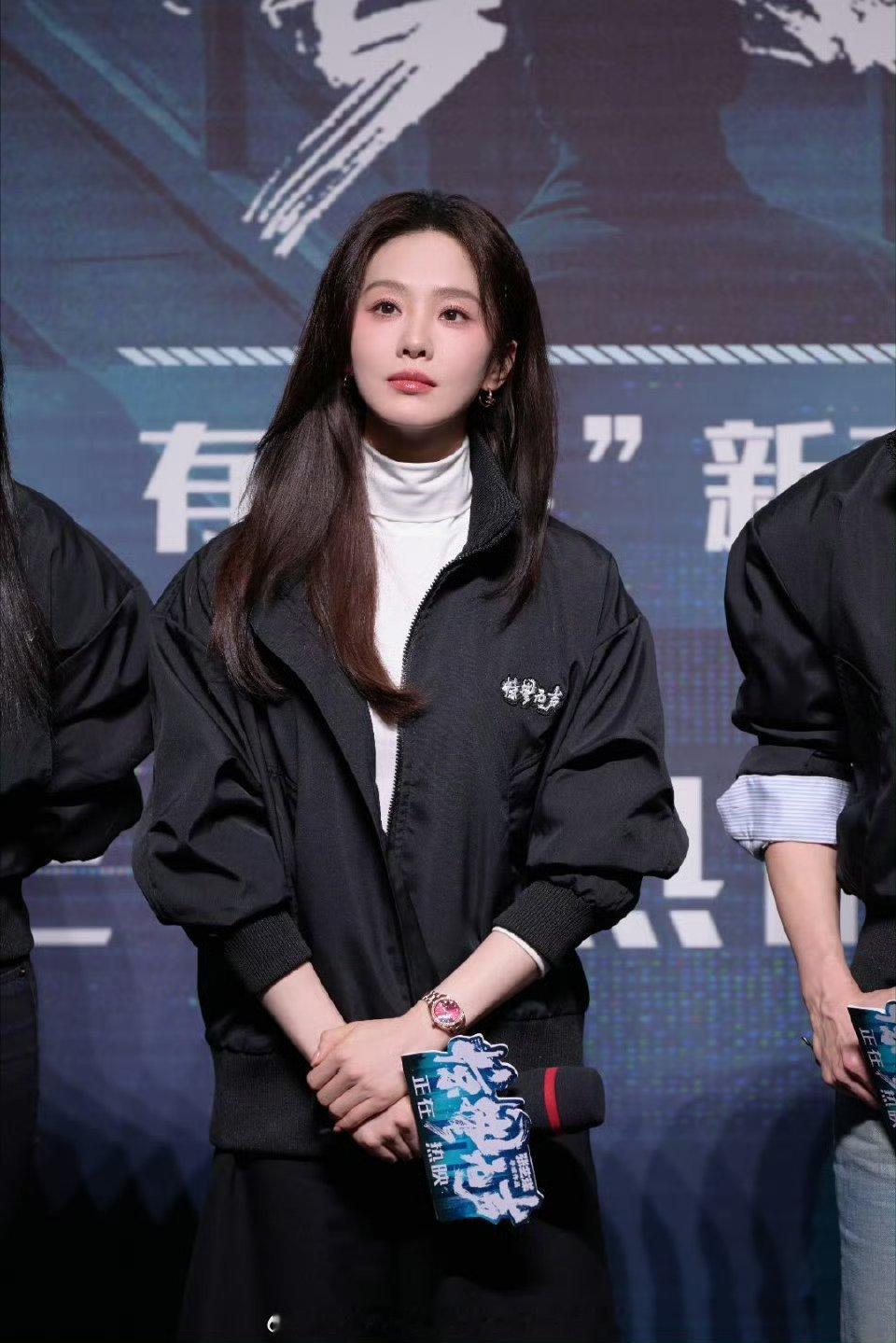 诗幂美女和美女同框就是全世界最洗眼的东西，对我的眼睛特别特别好！ 