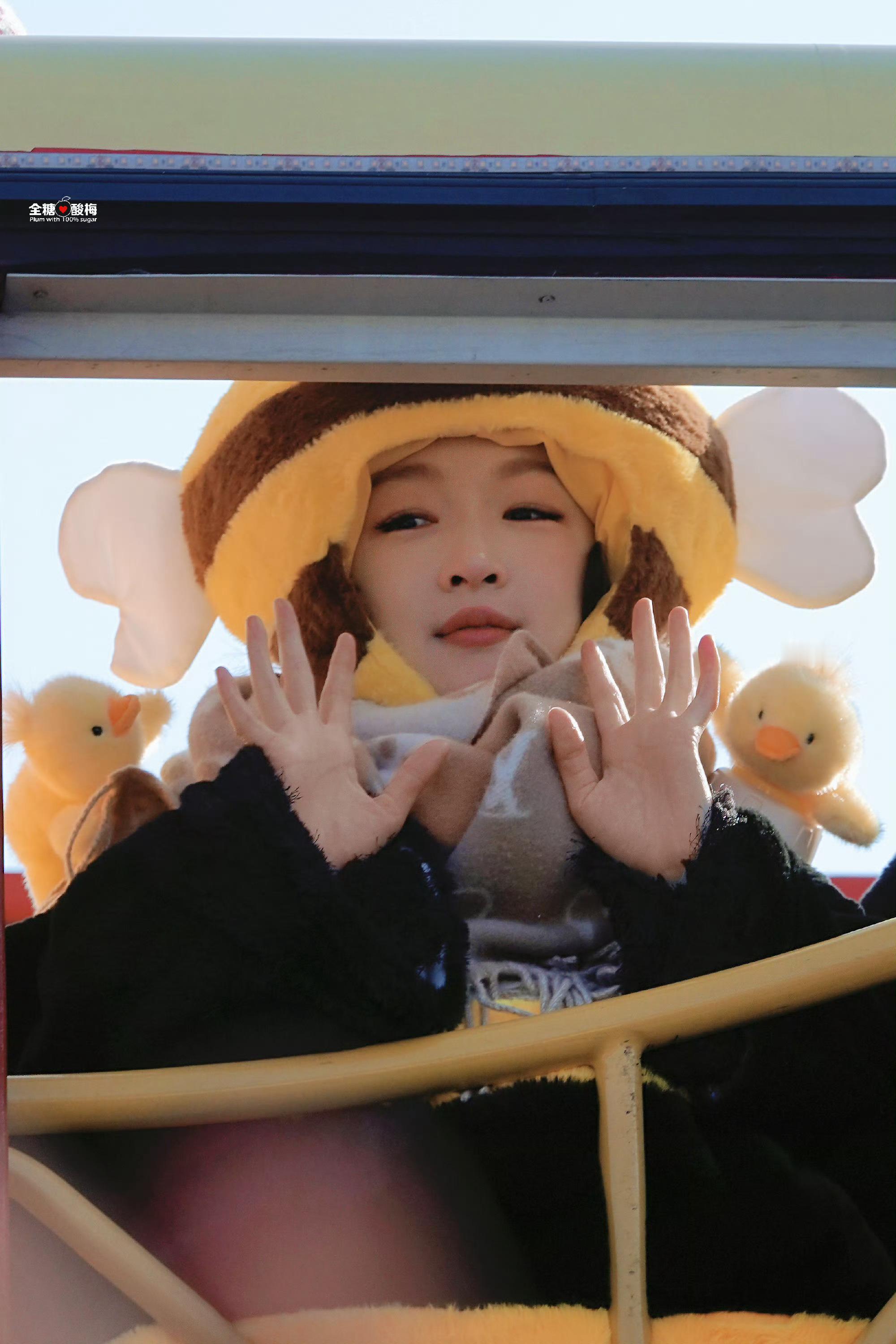 周五晚高疯 宇宙嗡嗡嗡 周冬雨、魏大勋、祝绪丹、杨迪、王传君、高叶、周奇、汪铎…