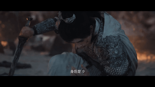 秦榛镜头下的陈飞宇白日提灯 秦榛拍人有一套，把他骨子里的东西都挖出来了。桀骜是底