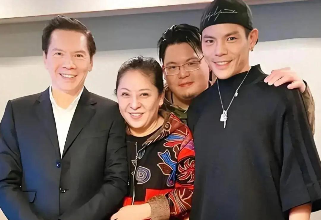 向太说：他是我的痛，慈母多败儿，这句话我到50多岁才明白，我真的很后悔。

前段