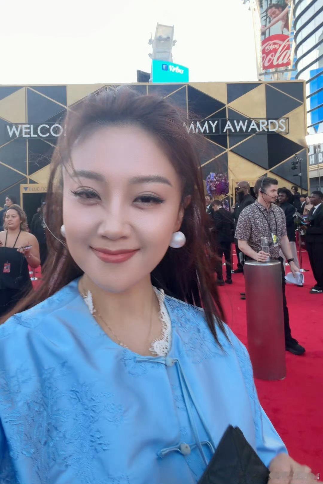 王小玮发博晒格莱美内场 王小玮发博晒格莱美颁奖典礼内场照片，这个位置现场视角绝佳