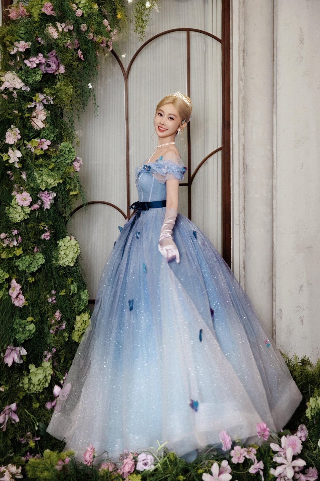 宣璐在逃灰姑娘具像化 原来童话里的仙女，真的会走进现实！💫宣璐这组造型直接把“