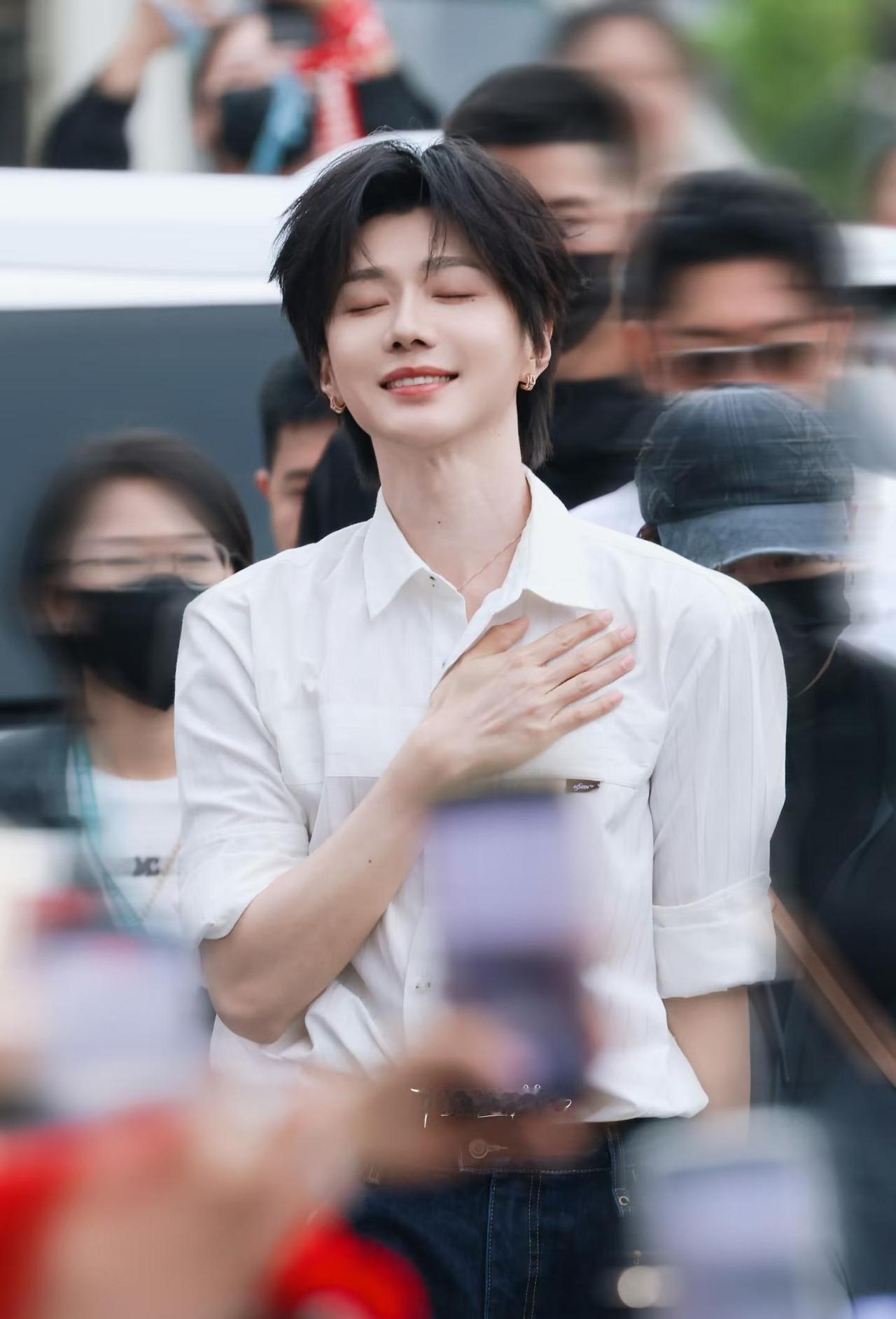 爱需要回应，但不需要两清
转自🧣FahneGlanz_云熠
云熠星河