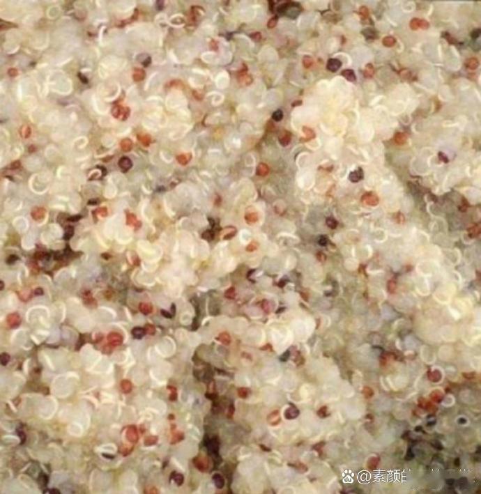 第一次去男朋友家，去盛饭的时候发现他妈妈煮的饭怎么是这样的啊？饭里像是有芝麻似的