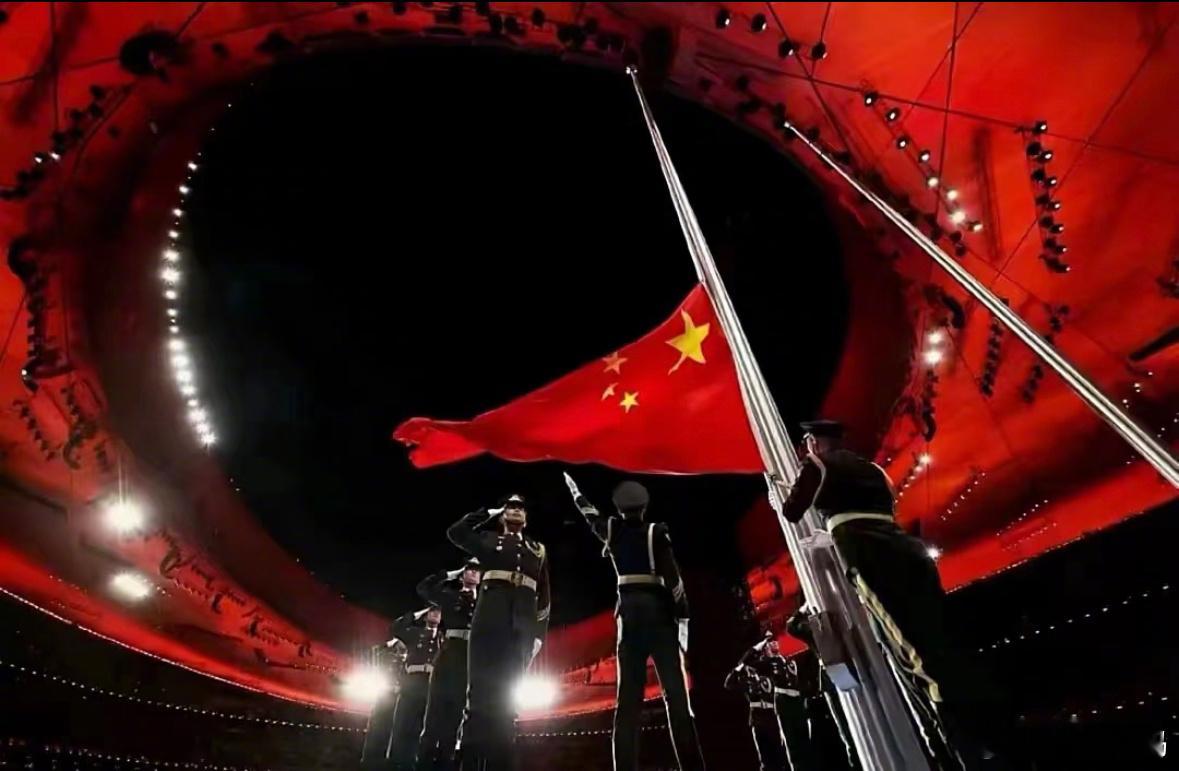 法新社出图法新社《巨龙之眼》一战成名，所以今年好多人等着出图，法新社你听我说，就