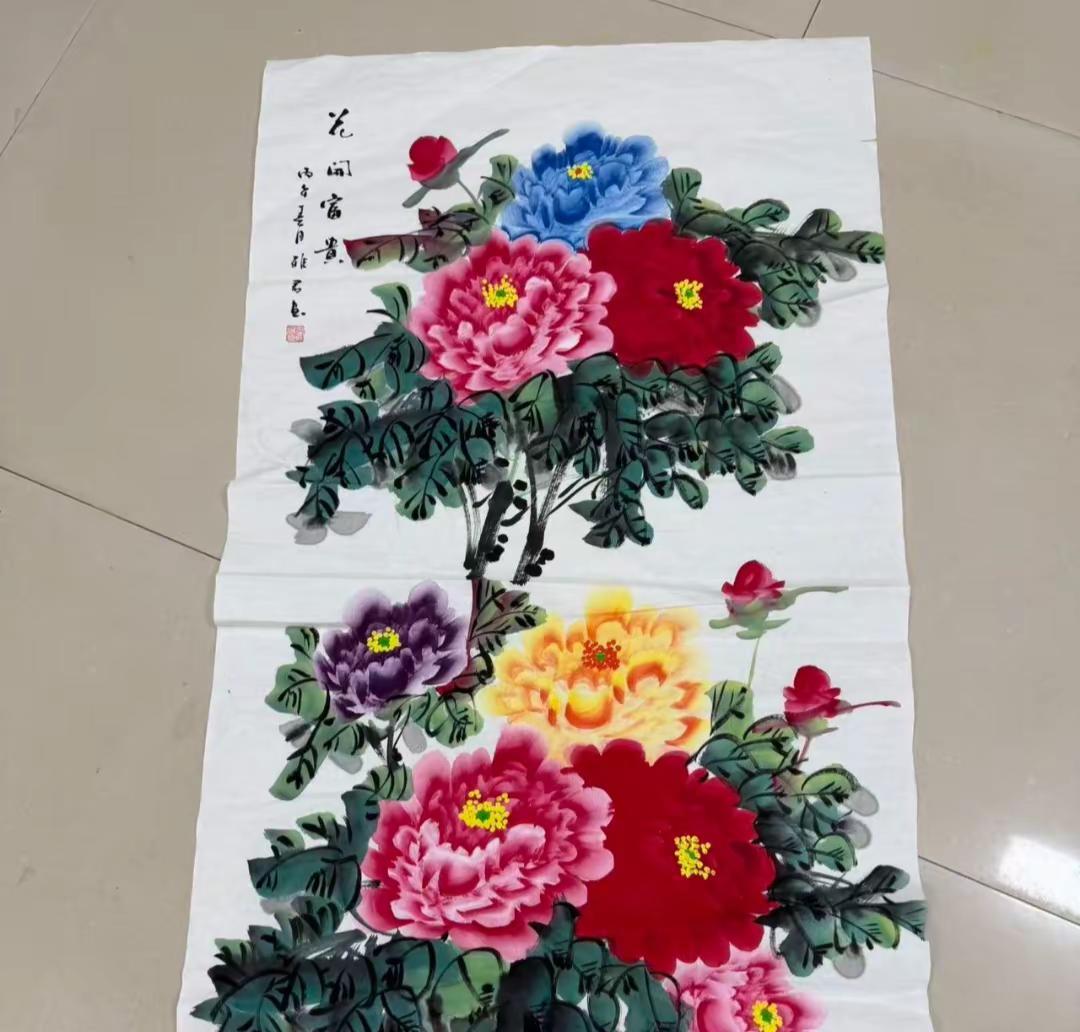 一幅牡丹花开富贵，藏尽荣华顺遂；一卷葡萄硕果累累，寓意丰收满堂。笔墨丹青绘尽吉祥