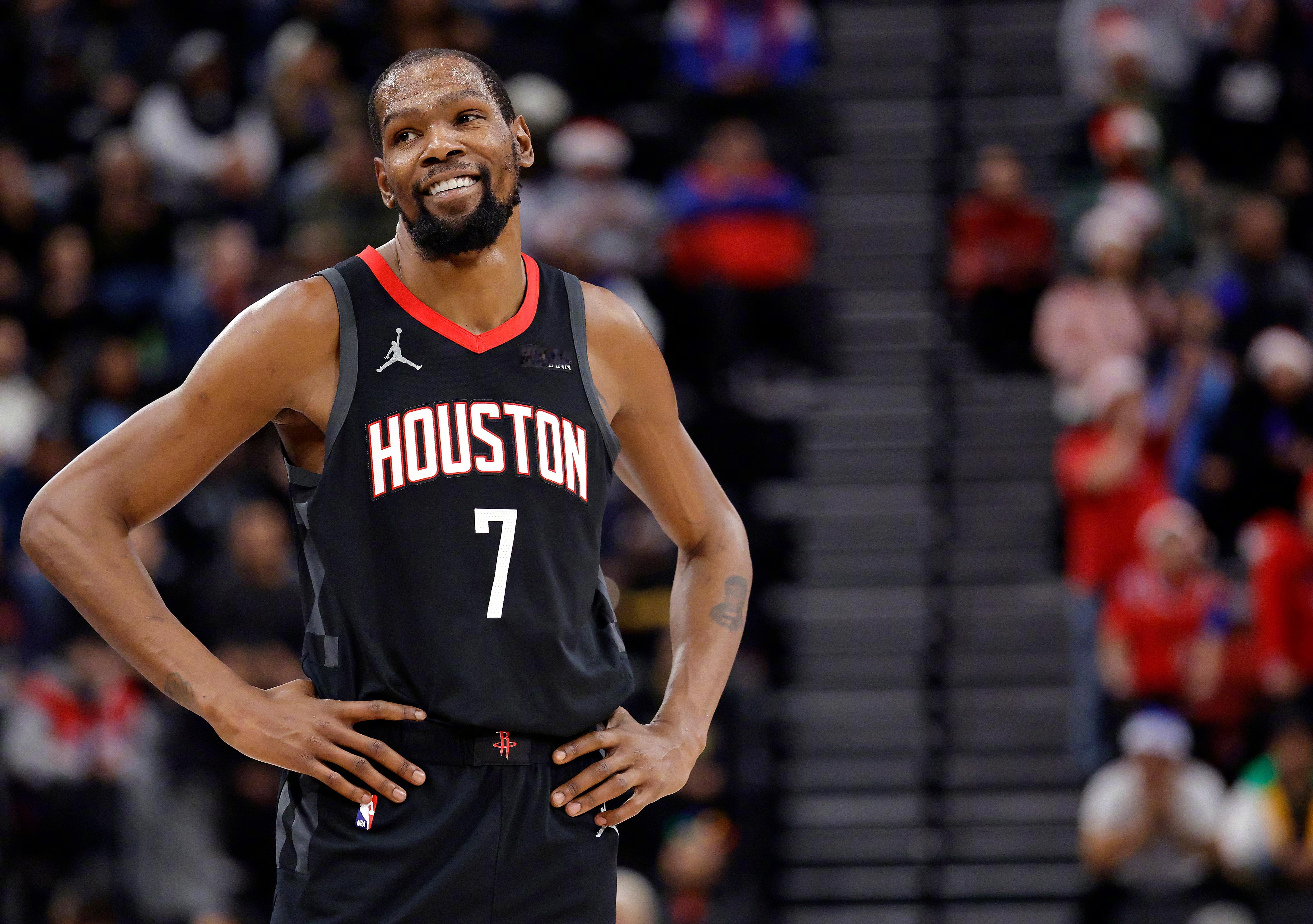 火箭升空为火箭加油助威allfire休斯顿火箭[超话]不抛弃🏀不放弃[加油]笑