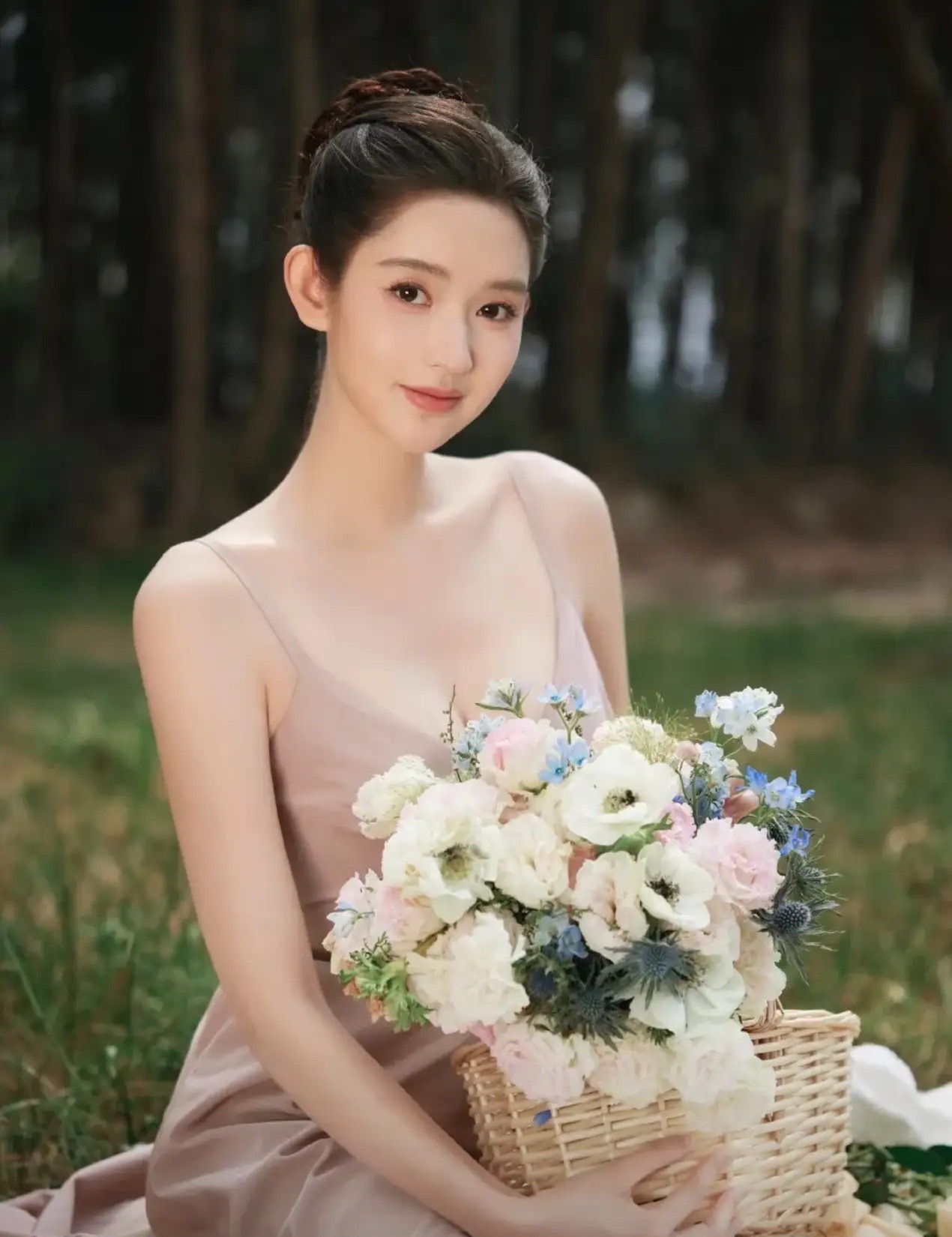 终于明白王玉雯为什么不结婚了！原因很简单，不是因为没人喜欢她，而是因为她小小年纪