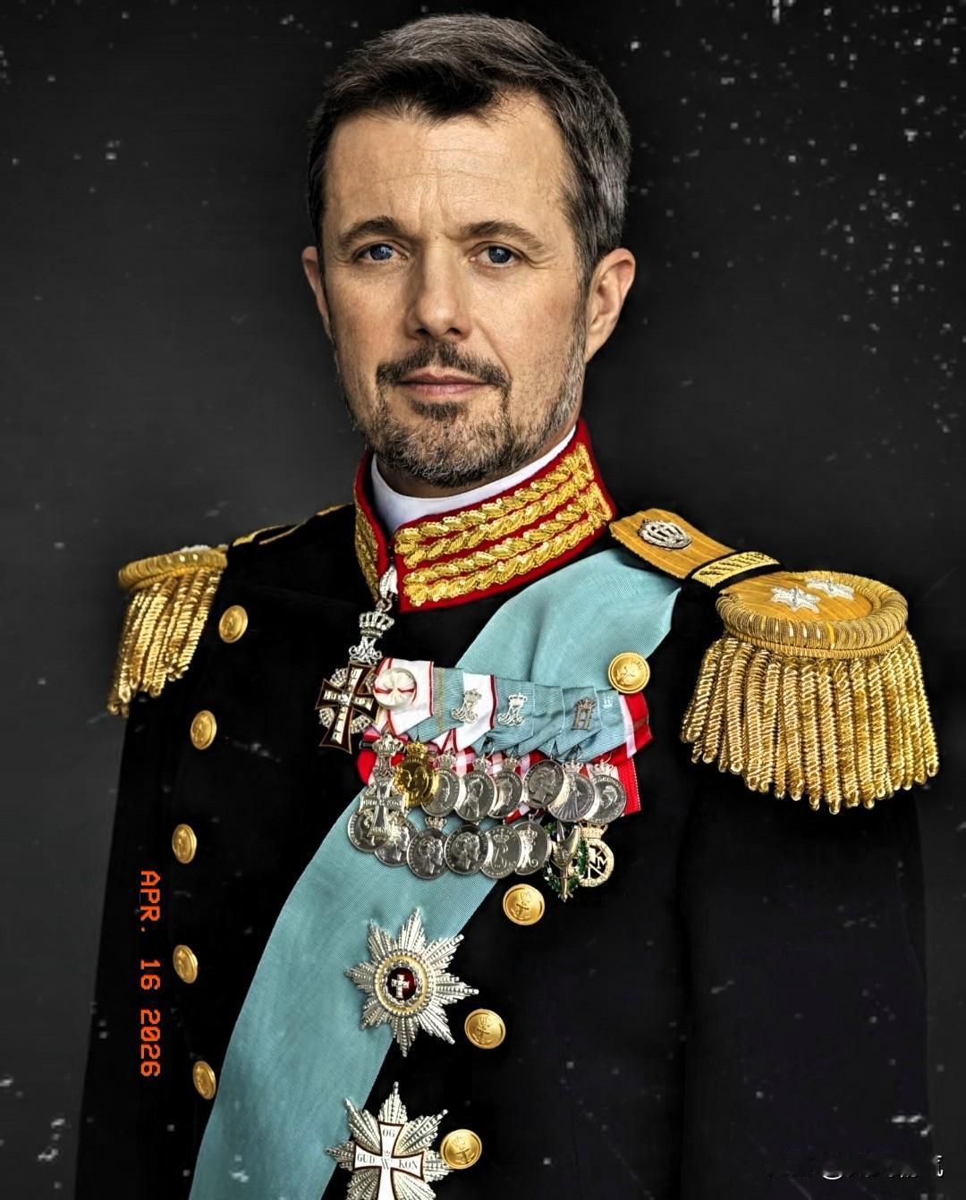 丹麦公开示好中国
 近日，丹麦把旅居台海地区民众的居留证、国籍、出生地全部登记成