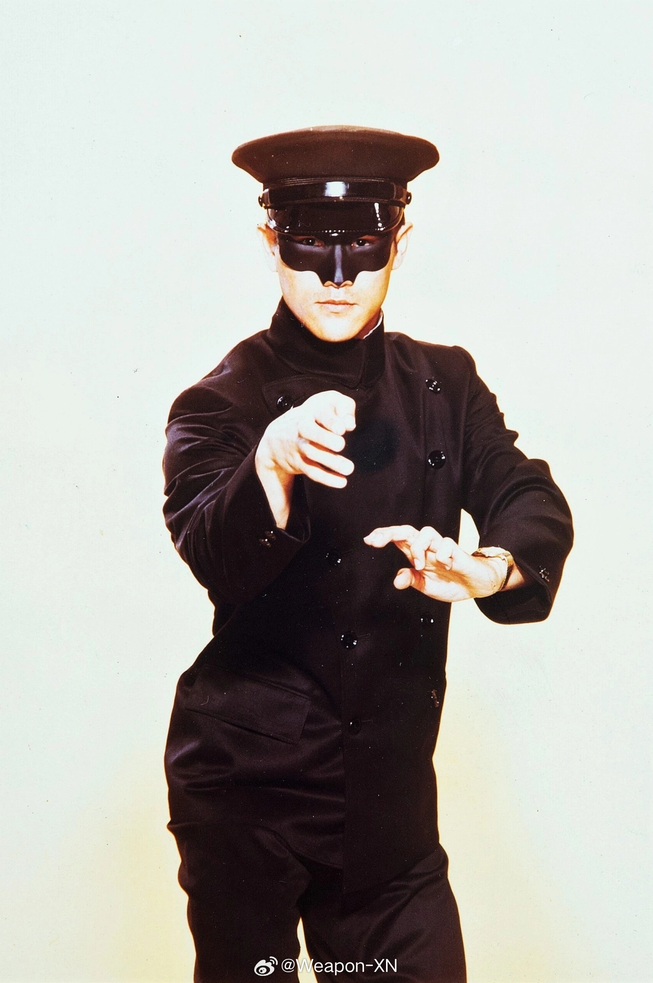 #照片中的历史[超话]# 李小龙和范.威廉姆斯——《青蜂侠》，1966年。 ​​