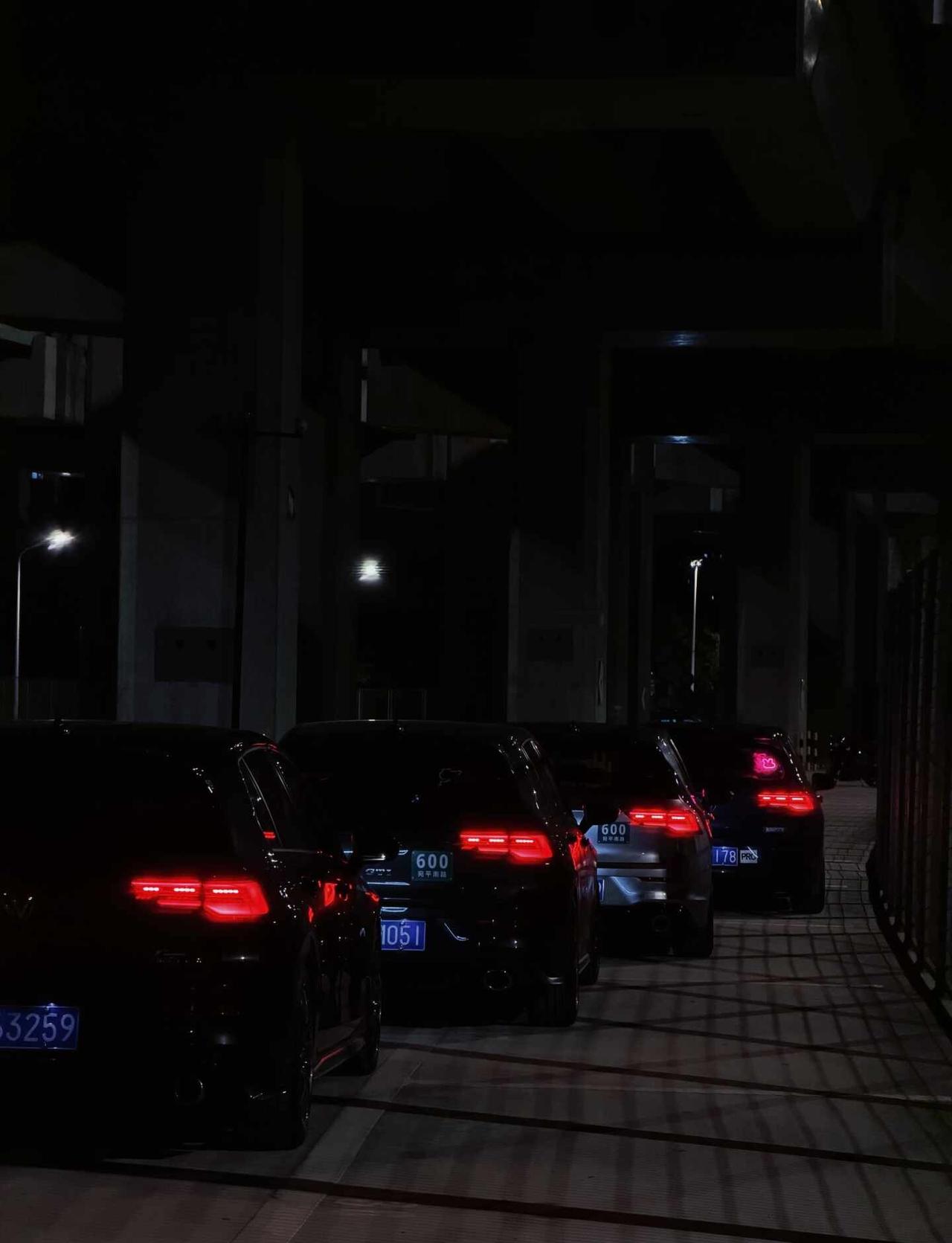 人总是执着于第一眼就心动的东西
Mk8 高尔夫gti8 高尔夫8