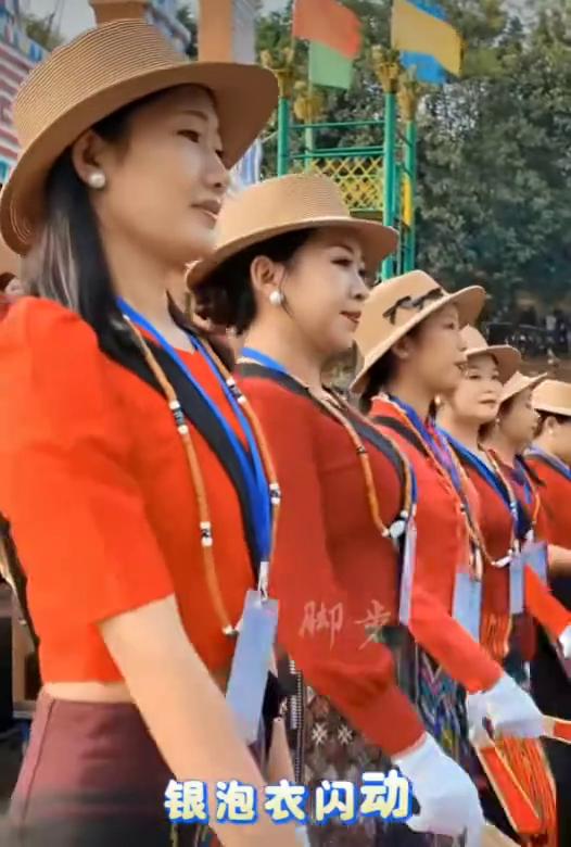目瑙纵歌盛会原版歌词。
作曲：石勒干。
最近爆火的景颇歌曲的曲作者是德宏州景颇歌