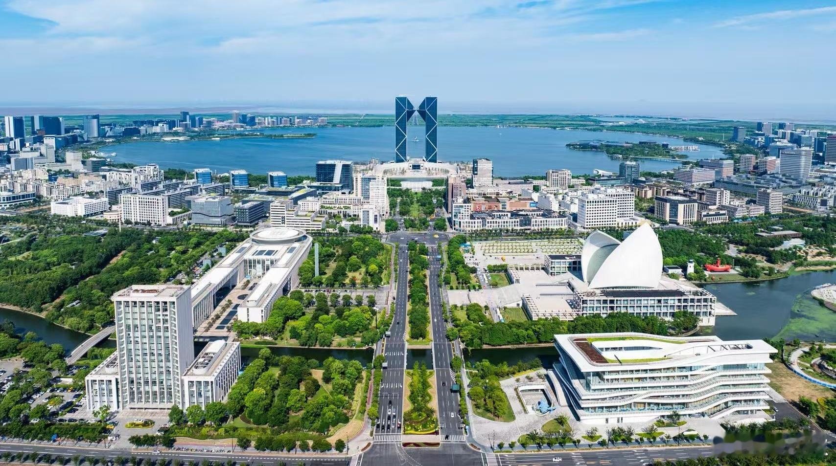 “秋游”是一个开始我们做到了！这是一件，从来没有人做过的事。在过去的三天两夜，我