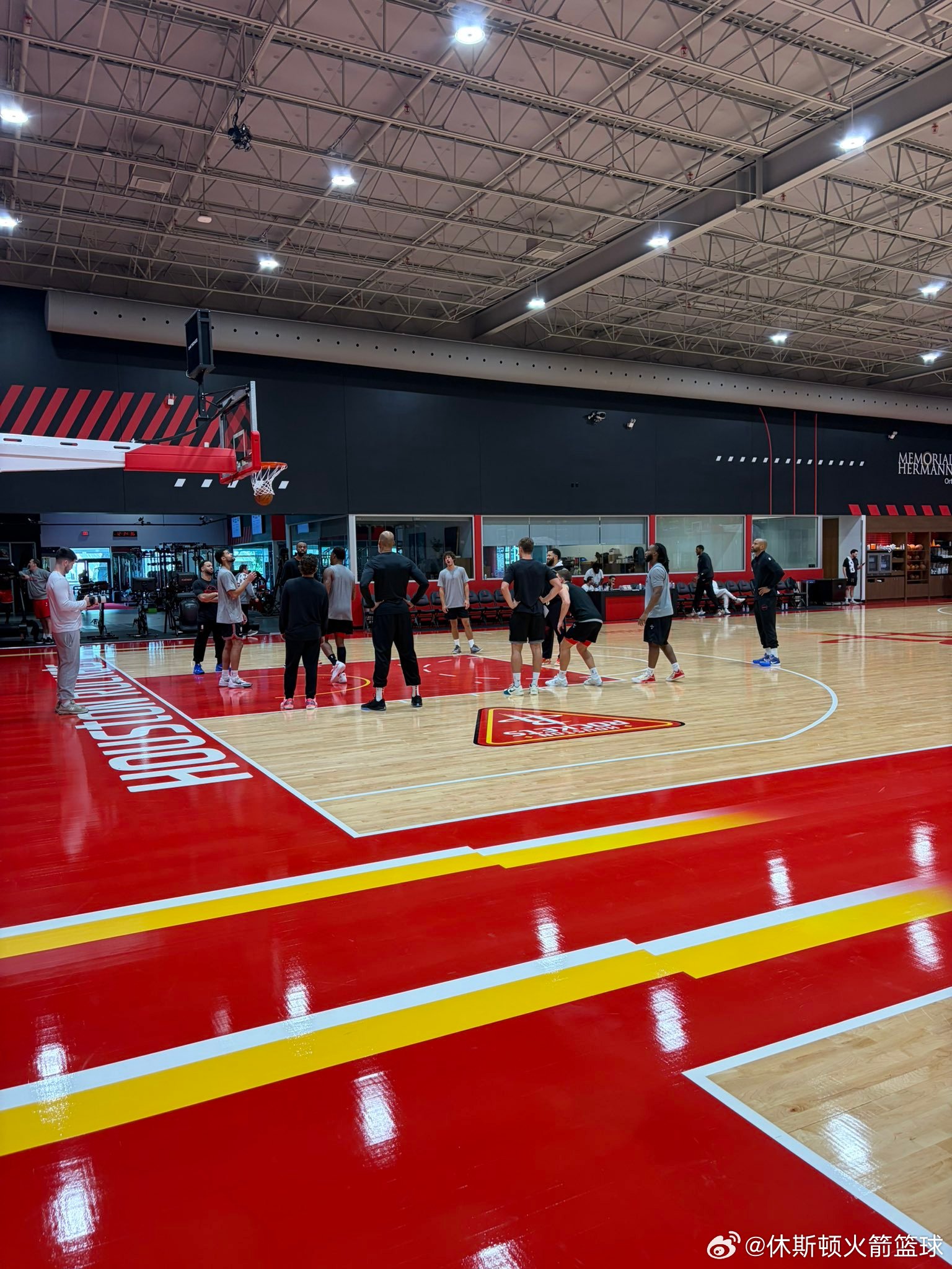 火箭训练营第一天👀休斯顿火箭nba吐槽大会休斯顿火箭[超话] ​​​