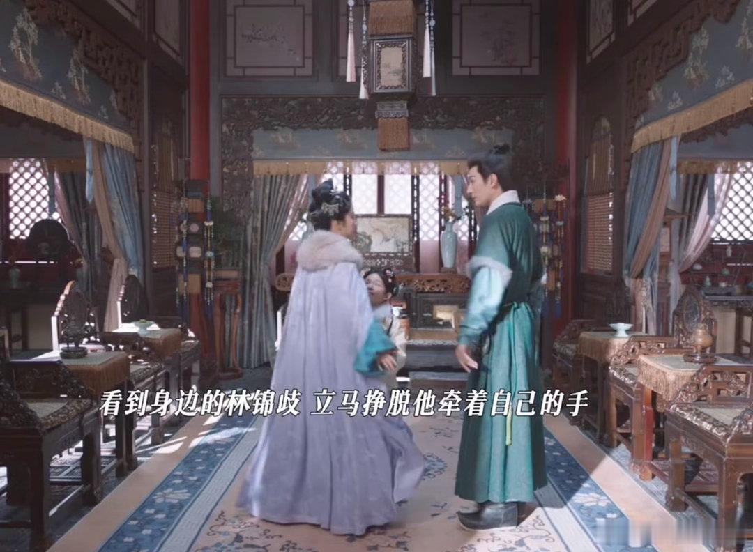许兰香的痛只有谭松韵能演到共情重回承载回忆的沈府，许兰香恍惚见到妹妹，幻影转瞬消