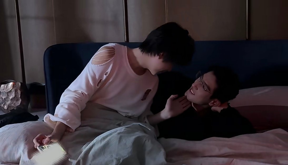 这根本就是新婚的丈夫和他讨人爱的小妻子在调情…氛围感和cp感绝了… 