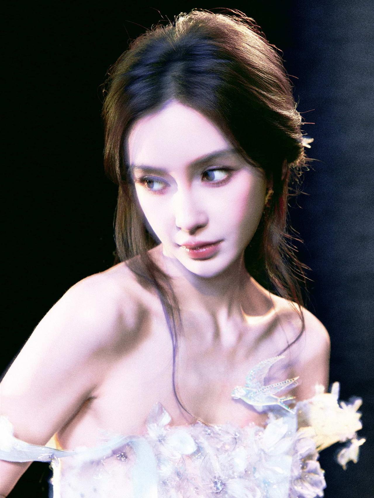 超美妆容杨颖 [大金牙]