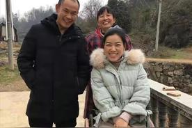 "不配当父亲！"湖北黄石，一名下半身瘫痪的女子拼死生下女儿。谁知刚出月子不久，丈