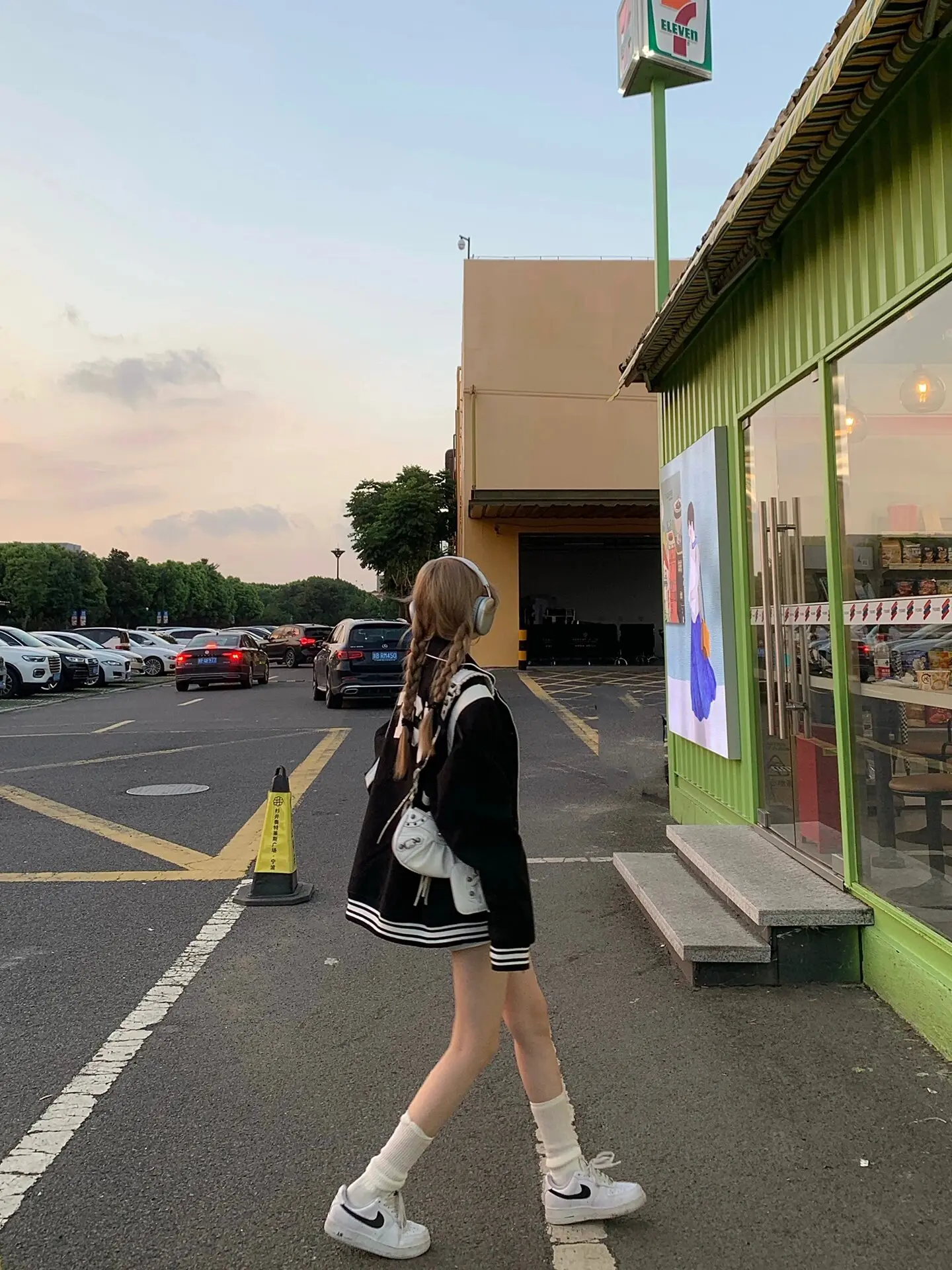 有些女孩不看脸光看穿搭就很哇塞