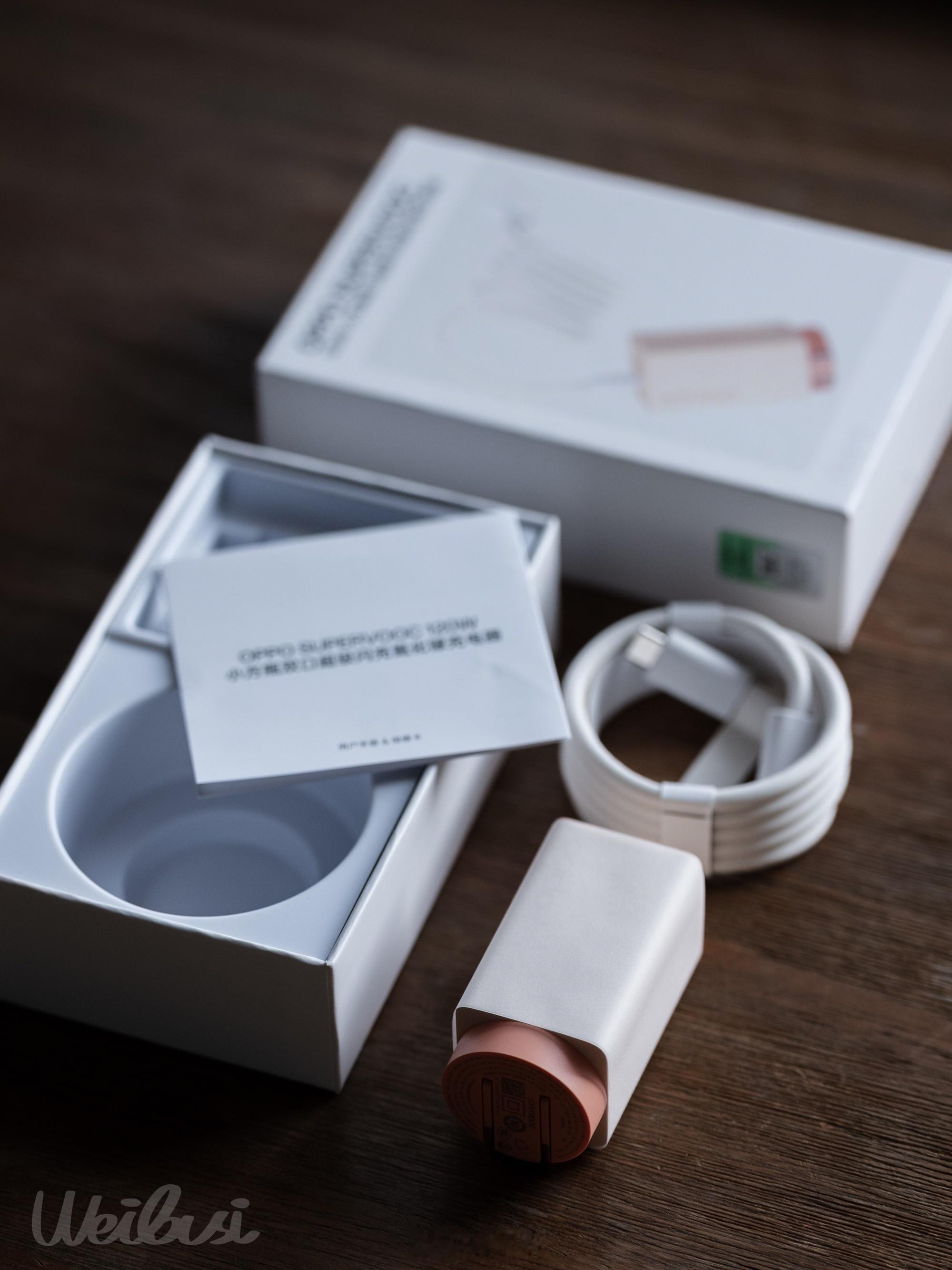 OPPO 用户终于有福了～一个 15000mAh 120W 移动电源负责在路上持