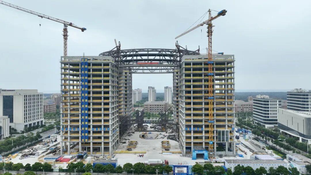 兴业银行金融科技产业园项目迎来重大施工节点，项目核心标志性工程——环形钢结构云廊