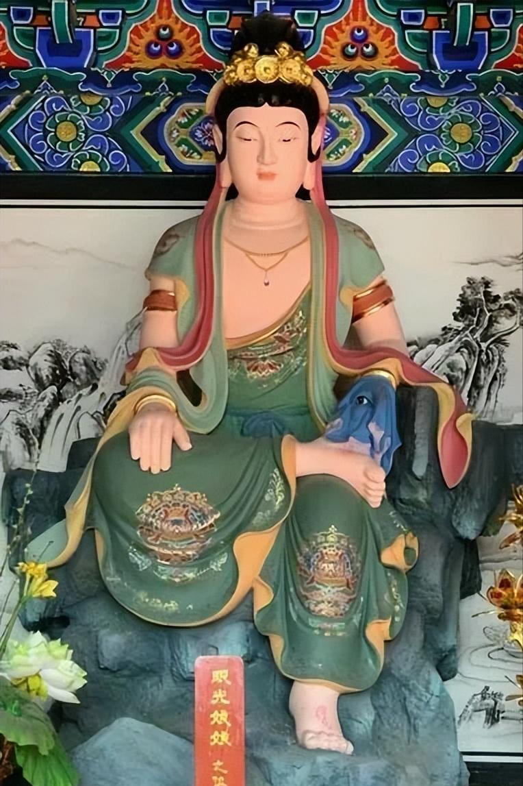 农历四月二十日眼光圣母圣诞 见转吉祥增福
眼光娘娘，又称“眼光明目元君”、“眼光