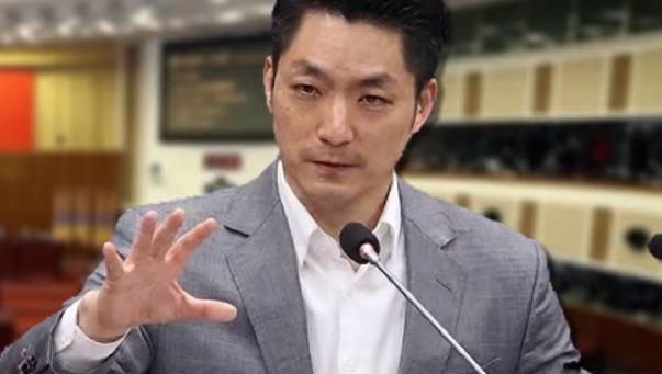就在刚刚，蒋万安下战帖正面对决沈伯洋！台北市长蒋万安昨（3）日率领国民党台北市议