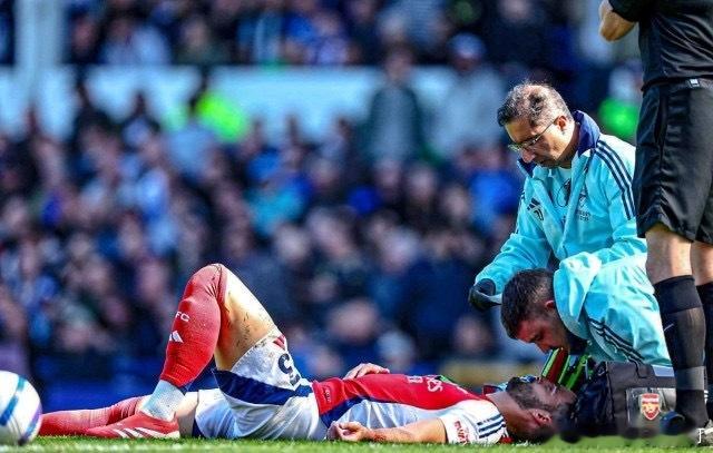 阿森纳急签托纳利虽被事实证伪，但无风不起浪，流言根源，在于枪手中场大将梅里诺重伤