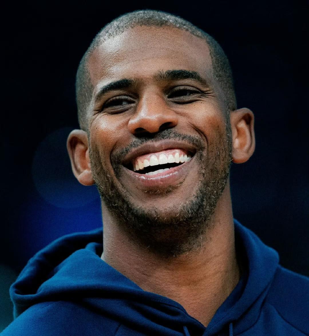 老保罗这一场比赛，表现让人唏嘘。仅仅上场11分钟，他的正负值竟然跌到-24，情况