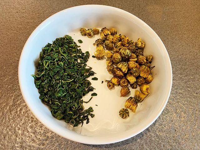 频繁在后半夜3-5点醒？不是肺气虚，就是肺火旺，只需牢记2个方

 
到了后半夜