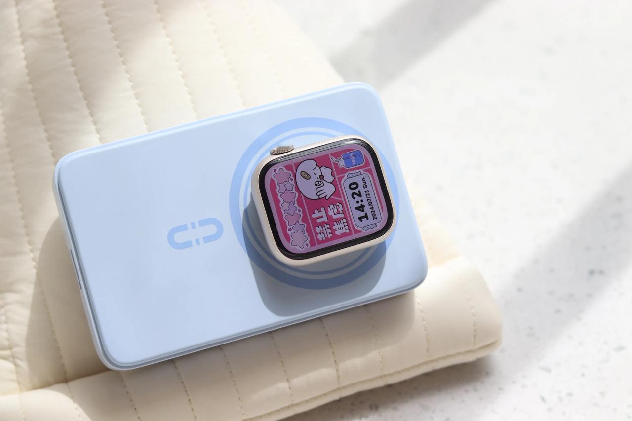 Apple Watch很好用，但是一天一充或者两充确实扛不住，一出门就电慌。罗马