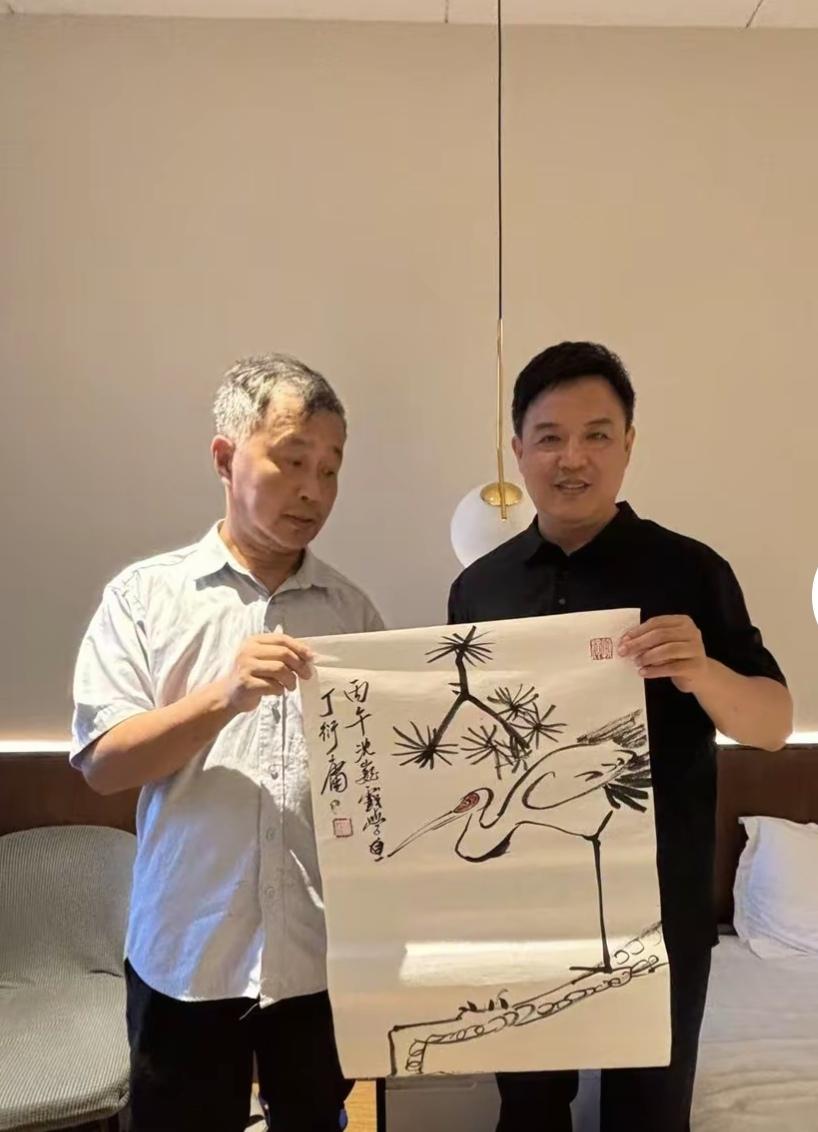 流浪26年的沈巍知识渊博，学富五卡车，文史哲无死角，“兼修”儒释道，书法、绘画、