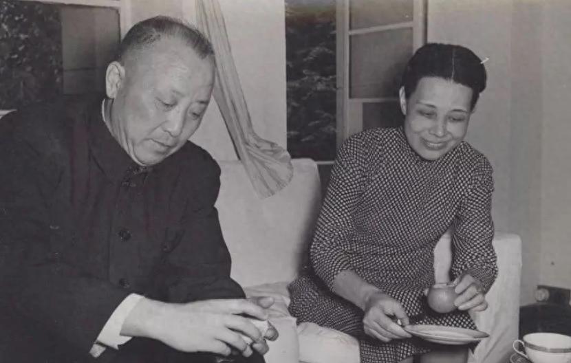 蒋介石让卫立煌担任东北“剿总”司令，卫立煌夫人质疑：你这是去当替死鬼吗？
194